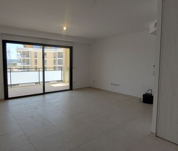 Superbe T3 neuf avec balcon, - Photo 1