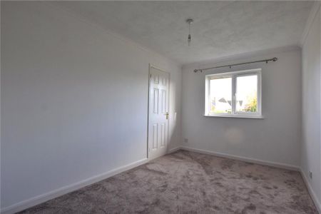 2 bedroom maisonette to rent - Photo 2