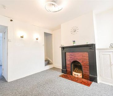 2 bedroom terraced house to rent - Photo 5