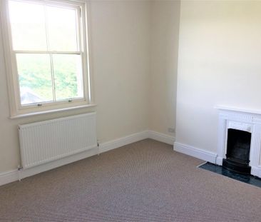 3 bedroom detached house to rent - Photo 4