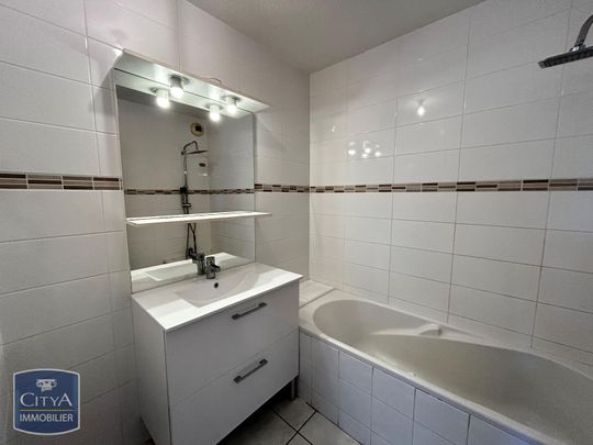 Location Appartement 4 pièces 77m² MONT DE MARSAN 40000 - Photo 1