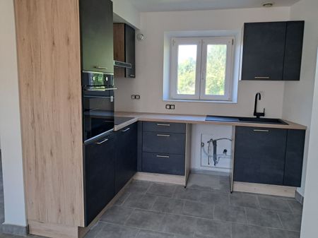 Location Appartement 3 pièces 82m² MALAY LE GRAND 89100 - Photo 3