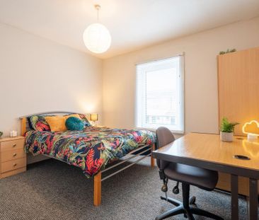 3 bedroom terraced house to rent - Photo 3