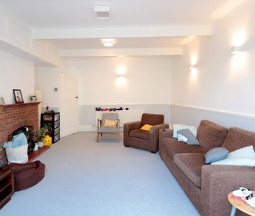 Ditton Hill Road, Surbiton, KT6 - Photo 5