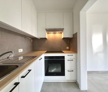 Lichtrijk appartement te huur met twee slaapkamers - Foto 4