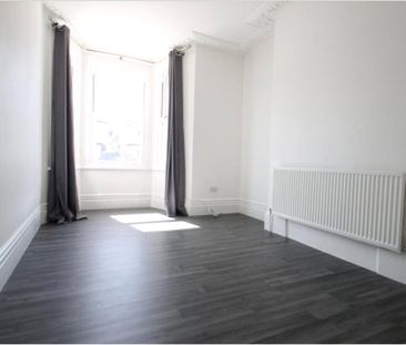 3 bedroom apartment to rent Sydenham Park Road, London, SE26 - Photo 1