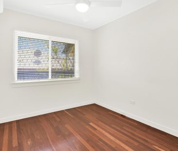 Renovated post war - Photo 5