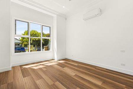 10 Perrett Street, Brunswick West VIC 3055 - Photo 4