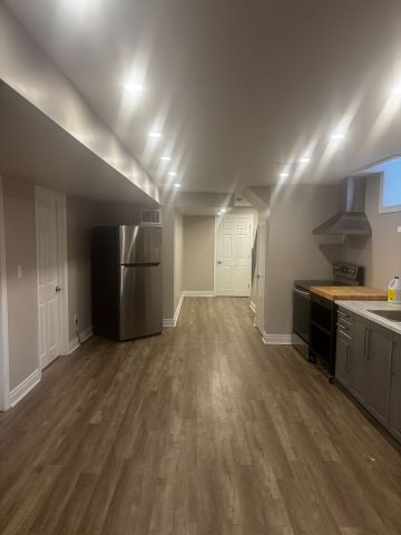 For Lease - 1153 Peelar Crescent, Innisfil, Ontario - Photo 3