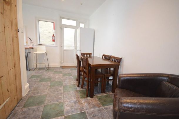 5 bedroom detached house to rent - Photo 1