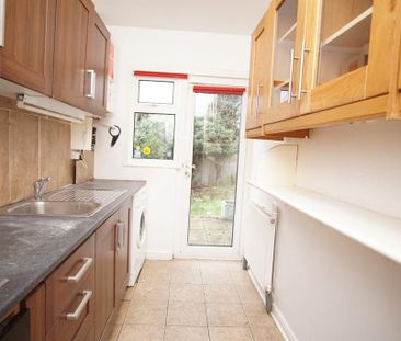 3 bedroom semi-detached house to rent - Photo 4