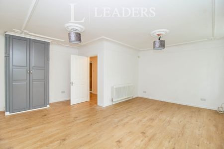 3 bedroom apartment to rent Melville Court, Nottingham, NG3 - Photo 4