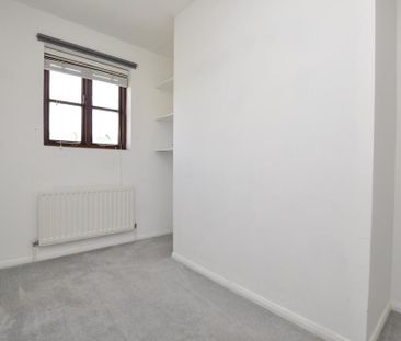 2 bedroom maisonette to rent - Photo 2