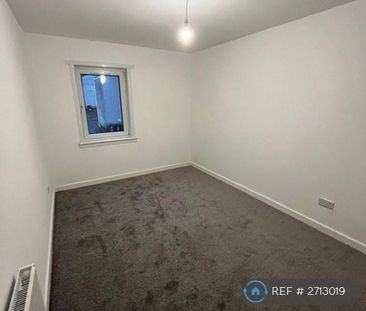 3 bedroom flat to rent - Photo 4