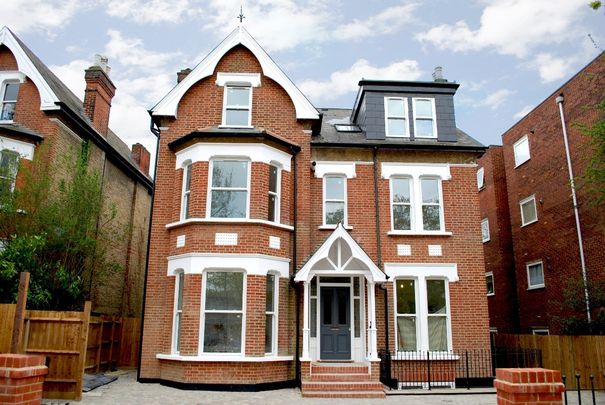 Flat to rent - Oakwood Avenue, Beckenham, BR3 - Photo 1