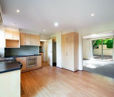 Cosmopolitan Living - Photo 6