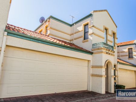 4 Bed 2 Bath Townhouse in Applecross - Photo 5