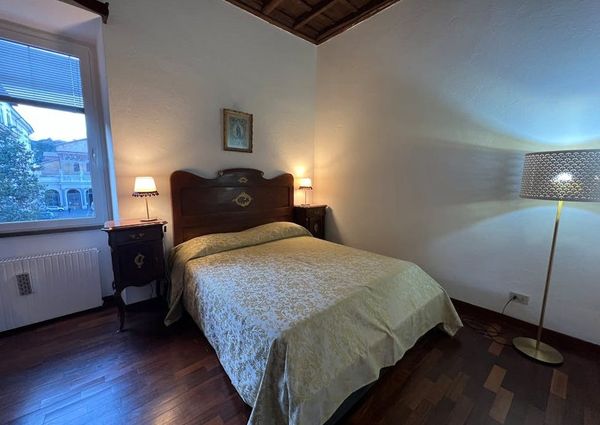 Via di San Calisto, Rome, Lazio 00153