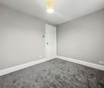 Belmont Road Hemel Hempstead, HP3 - Photo 1