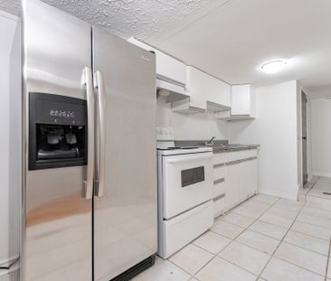 For Lease - 400 Glenholme Avenue Unit# Lower B, Toronto, Ontario - Photo 3