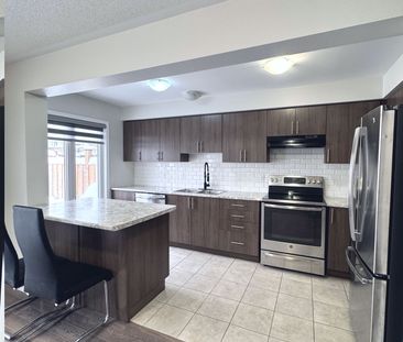 For Lease - 21 Robinson Street, Barrie, Ontario - Photo 3