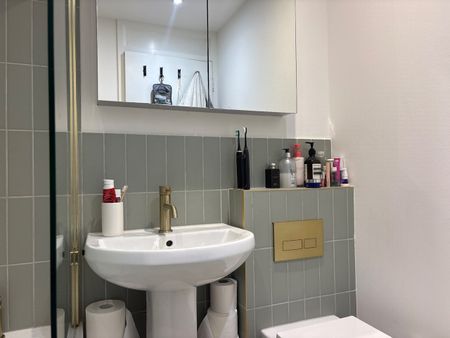 1 Bed Flat, Beardsley Way, W3 - Photo 4
