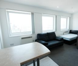 Studio to rent - Photo 1