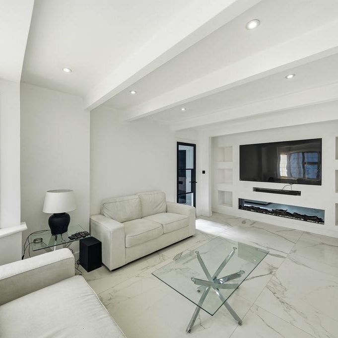 3 bedroom semi-detached house to rent - Photo 1