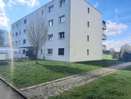 VUARINES 67, 2.5-room apartment in a residential area - Photo 2