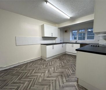 4 bedroom terraced house to rent - Photo 4