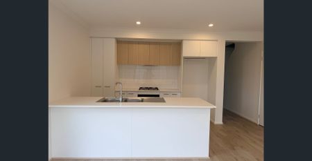 Brand New Modern Family Home – Move In & Enjoy! - Photo 4