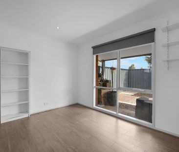 LOW MAINTENANCE FAMILY HOME - Photo 2