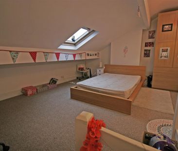 3 bedroom terraced house to rent - Photo 4