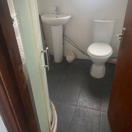 Room in a Shared House, Ilford, IG1 - Photo 4