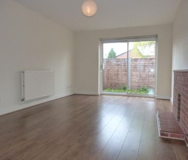 3 bedroom semi-detached house to rent - Photo 2
