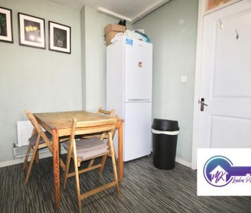 1 Bedroom Room in Flat Share To Rent - Photo 4