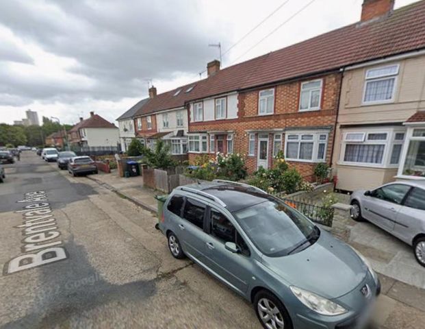 3 bedroom terraced house to rent - Photo 1