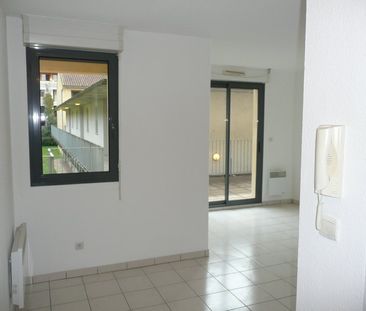 Location Appartement 2 pièces 38m² CAHORS 46000 - Photo 2
