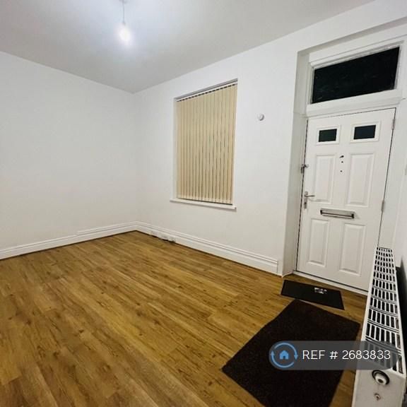 4 bedroom terraced house to rent - Photo 1