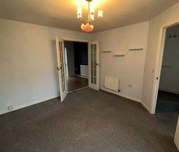 3 bedroom semi-detached house to rent - Photo 6