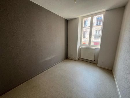 Appartement T2 à louer à ROANNE Centre Ville - Photo 2