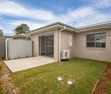 Charming & Spacious Family Home for Lease in Morisset - Photo 4