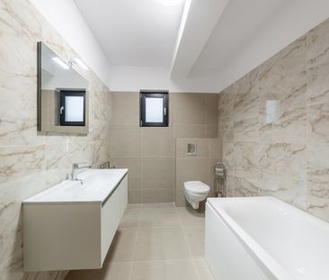 De închiriat Casa modernă nouă în Stefanesti-5 min Pitești! - Fotografie 2