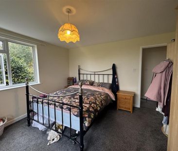 4 bedroom bungalow to rent - Photo 3