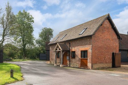 Horsham Road North Holmwood, Dorking - 1 bedroomProperty for lettings - Seymours - Photo 2