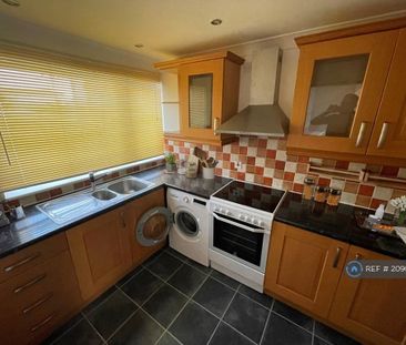 3 bedroom terraced house to rent - Photo 5