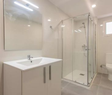 Room in a shared 6-bedroom apartment for rent in Burjassot - Photo 3
