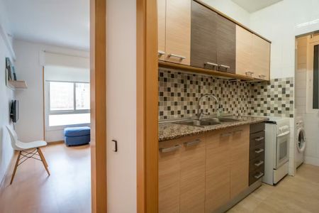 Carrer del Marquès de Campo Sagrado, Barcelona, Catalonia 08015 - Photo 2