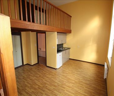 Location Appartement 1 pièce 42m² - Photo 2