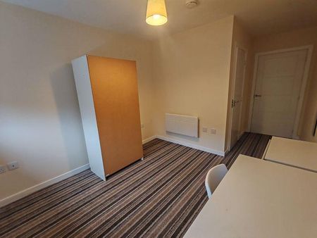 3 bedroom apartment to rent - Photo 3